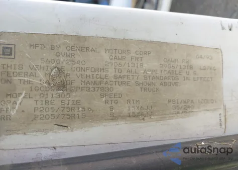 1993 Chevrolet G10 z USA, uszkodzony, nr VIN 1GCDG15H2PF337830